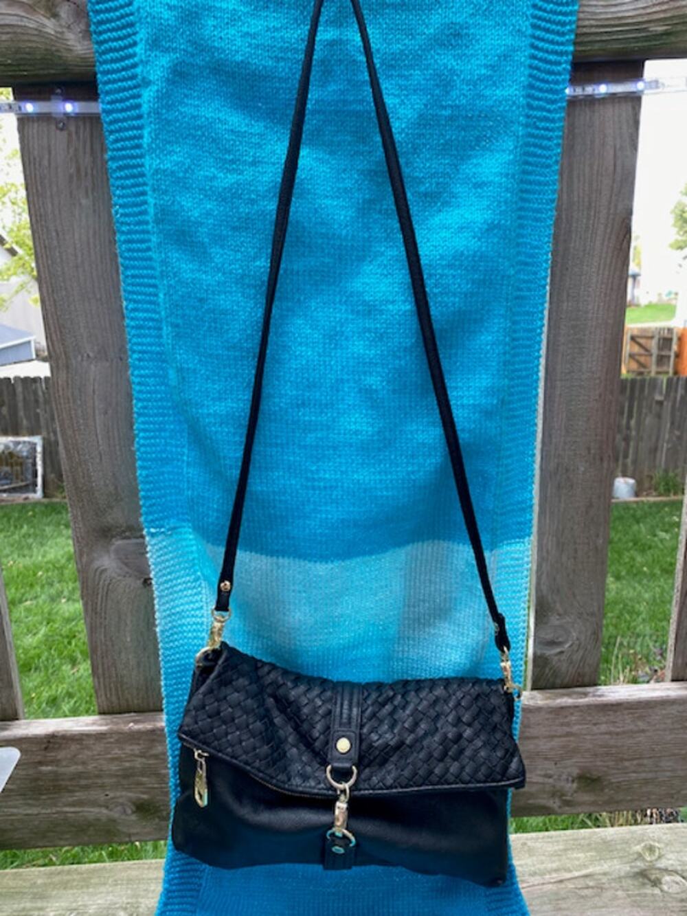 steve madden fold over purse black gold